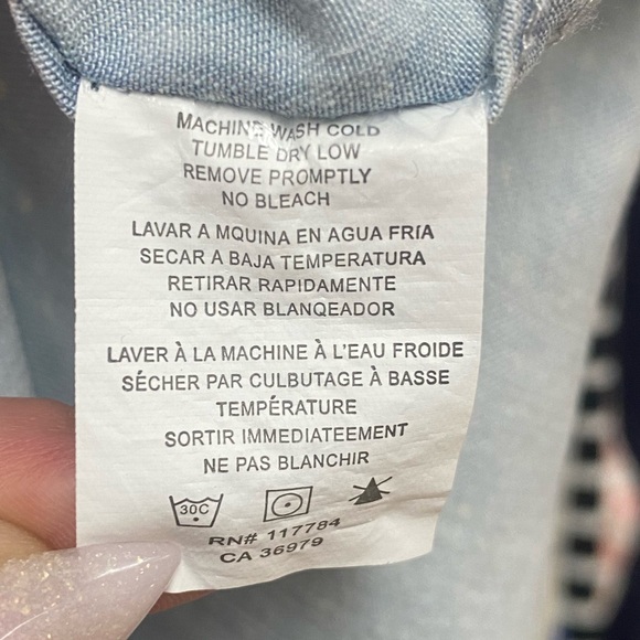 Rails Chambray Button Down Shirt size Small - Picture 10 of 10